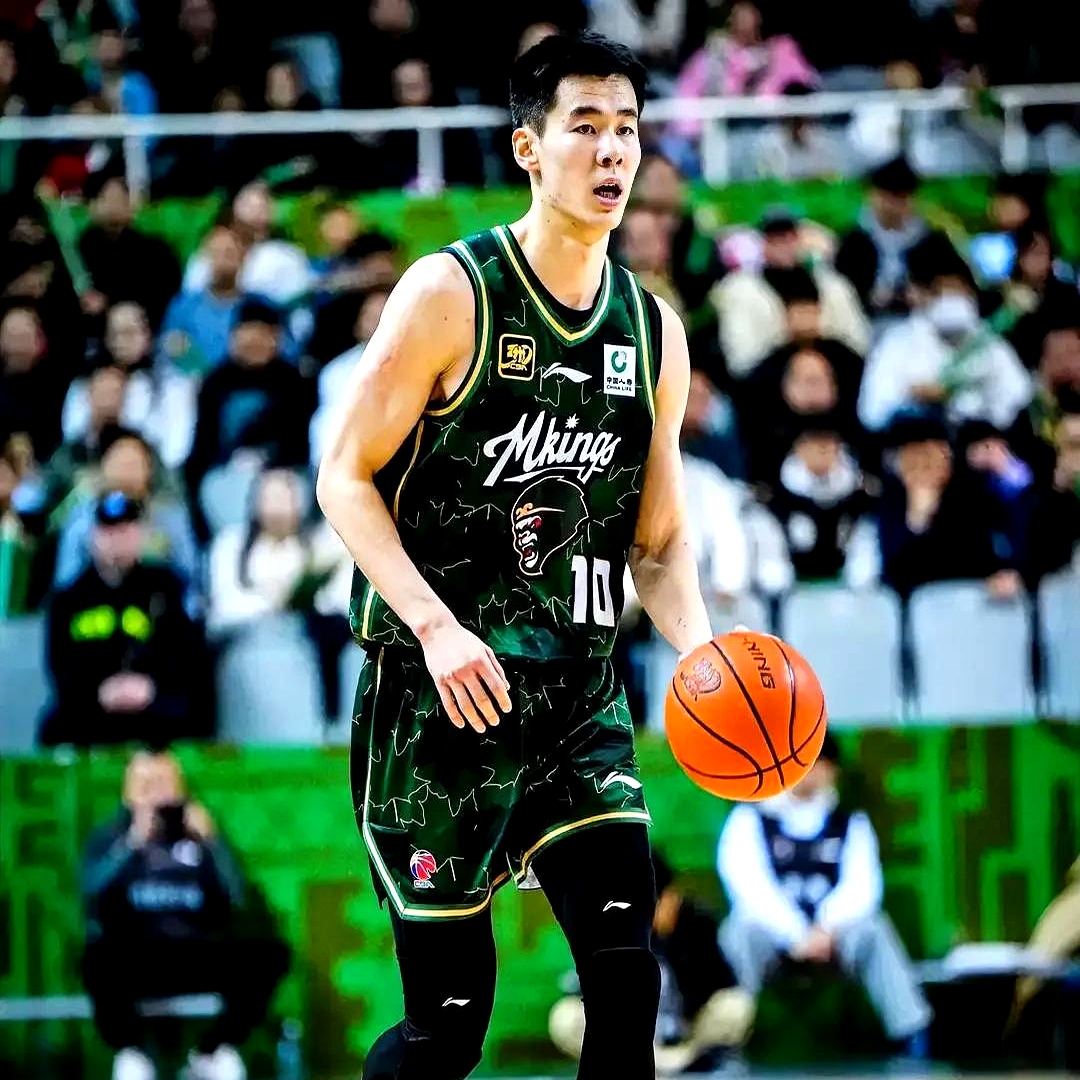 CBA季后赛赛后走向成谜，圣安东尼奥马刺内部沟通，更衣室稳定，心理建设被强调的简单介绍