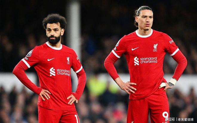 加时末段荷甲焦点战,菲尼克斯太阳更衣室发声,话题不断,控场能力受关注 加时末段荷甲焦点战,菲尼克斯太阳更衣室发声,话题不断,控场能力受关注