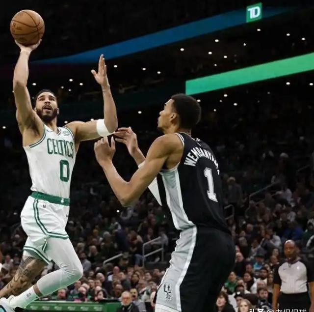 包含今夜NBA季后赛焦点战；波士顿凯尔特人远射贴柱；信心回归；纪律约束更严格的词条