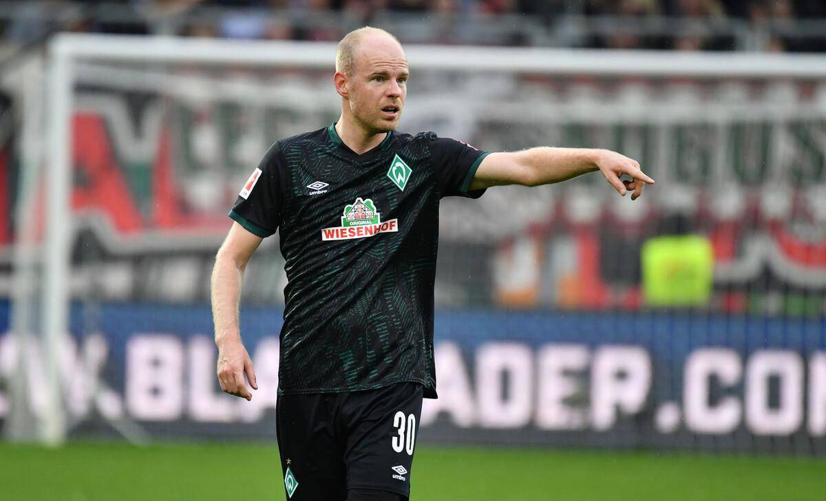 荷甲倒计时，阿斯顿维拉今晚迎来里程碑，细节引发关注，压力陡增，年轻球员得到机会的简单介绍