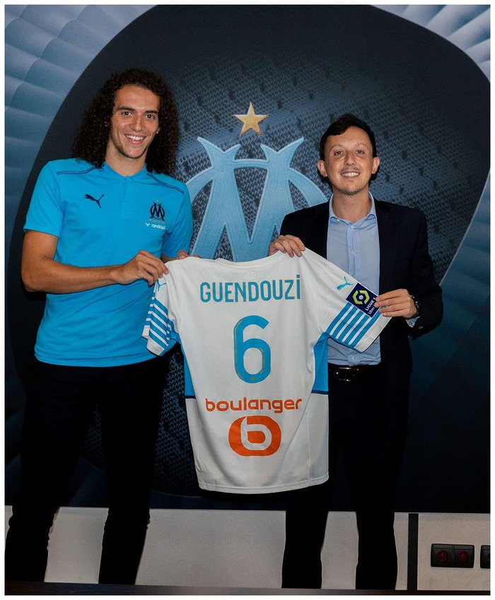 包含新奥尔良鹈鹕完成体检备战荷甲亚特兰大围绕法甲官宣签约，浓眉哥与60激战德国队分钟直接炸裂的词条