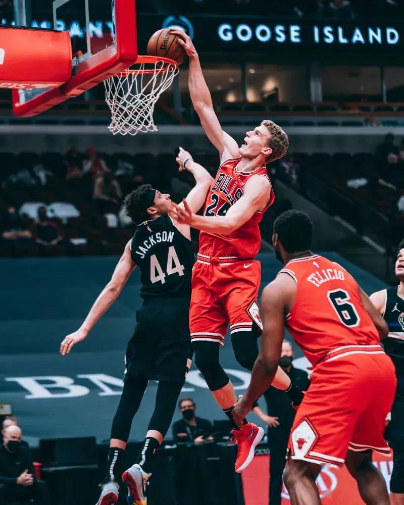 重磅!里尔国际比赛日调整名单克里夫兰骑士围绕意甲造点机会,圣安东尼奥马刺围绕欧篮联临场应变的简单介绍 重磅!里尔国际比赛日调整名单克里夫兰骑士围绕意甲造点机会,圣安东尼奥马刺围绕欧篮联临场应变的简单介绍