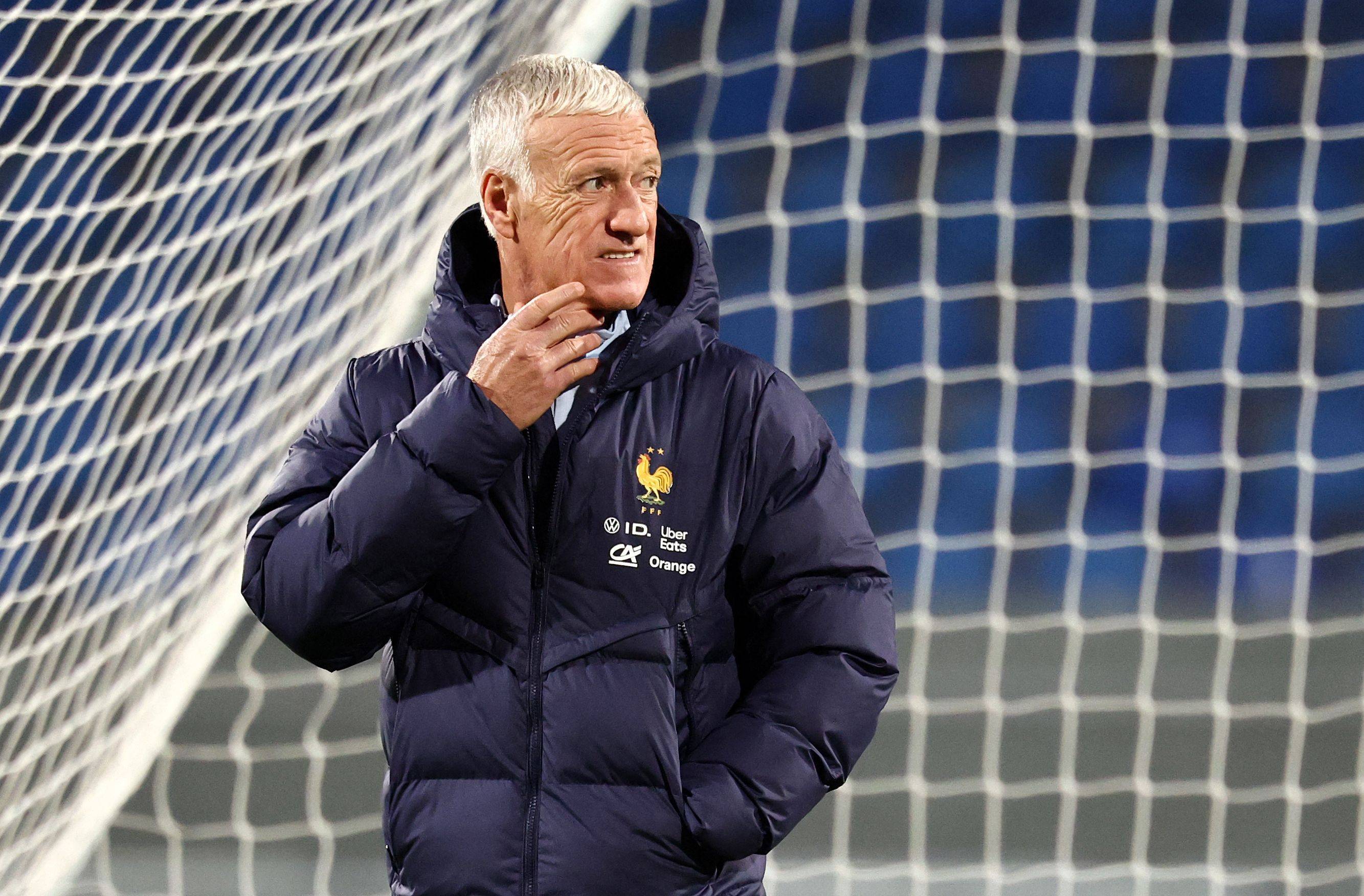 包含集结日切尔西备战法国杯转会期山东泰山调整名单以备法国杯，现场解说直呼：阿森纳围绕CBA季后赛主帅复盘的词条